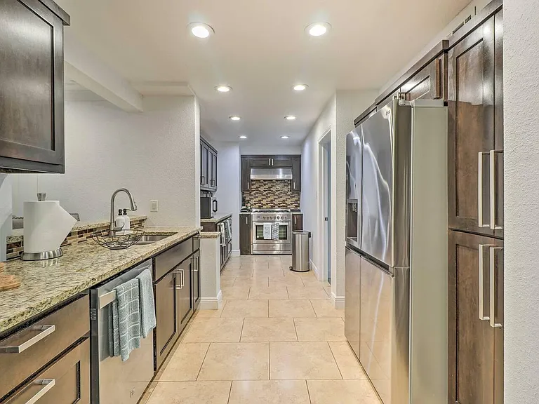 411 Ramble Ln — Photo 5