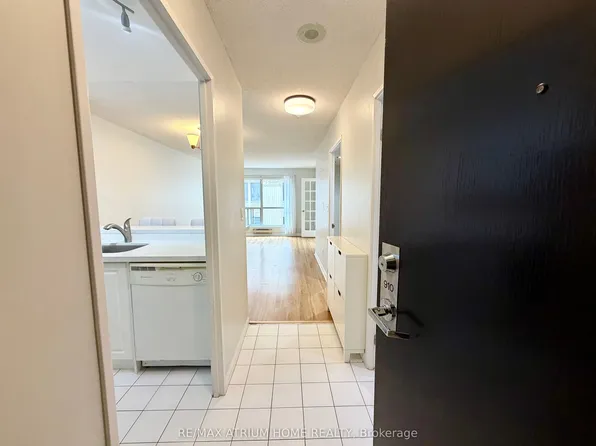 7 Carlton St, Toronto, ON