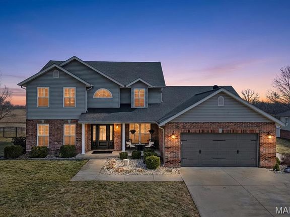 2nd image of 112 Liederkranz Ln