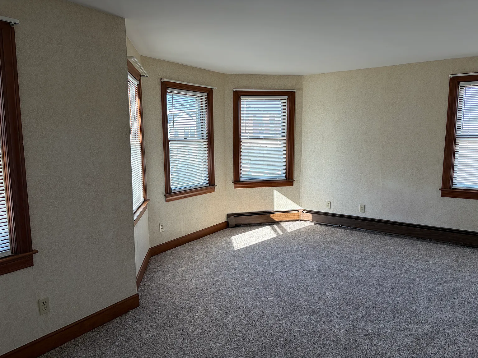 2 bed, 1250 sqft, $2,500 — Photo 4
