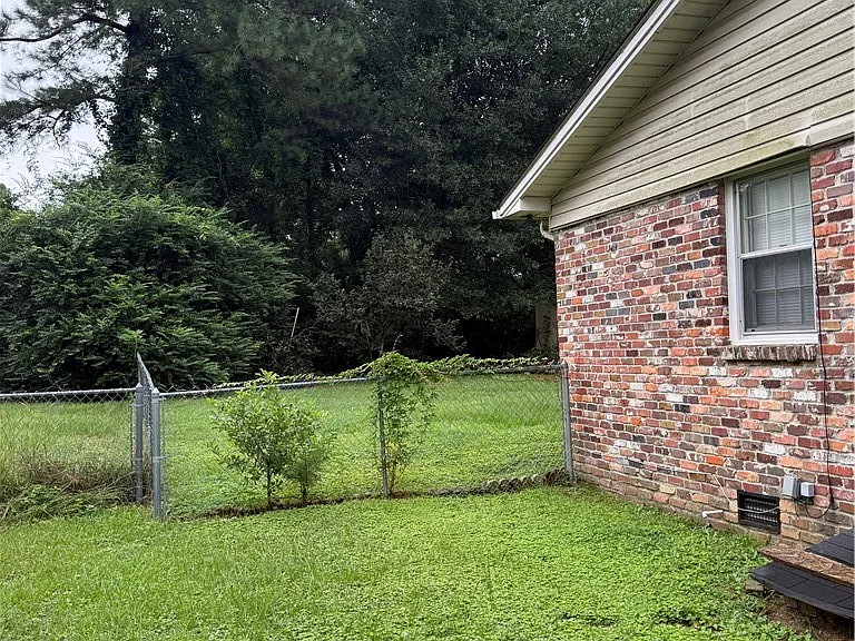 6427 Freeport Rd — Photo 3