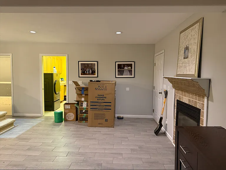 228 Maple Dr — Photo 3