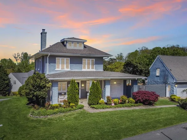 2155 Bonaventure Dr, Vienna, VA 22181