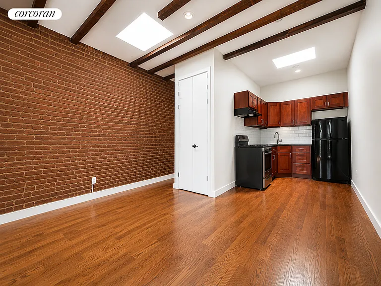 1433 Bedford Ave #5 — Photo 3