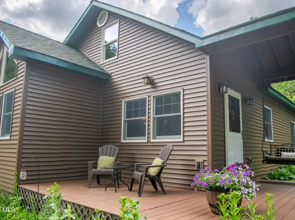 1175 Palisades Road, Brant Lake, NY 12815