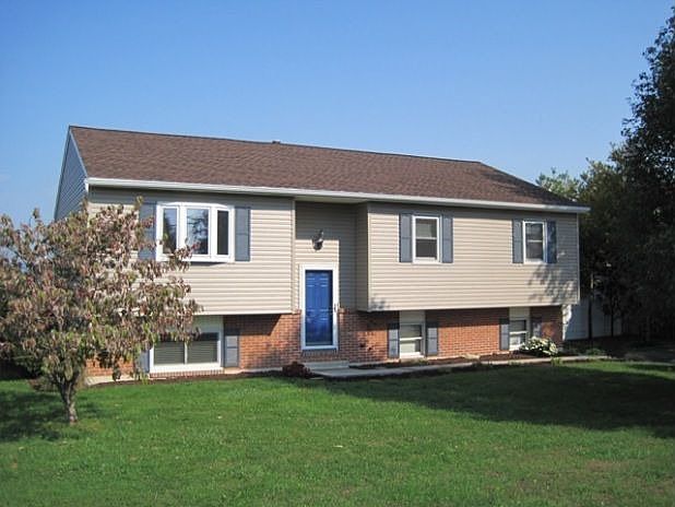 2nd image of 338 Fairview St