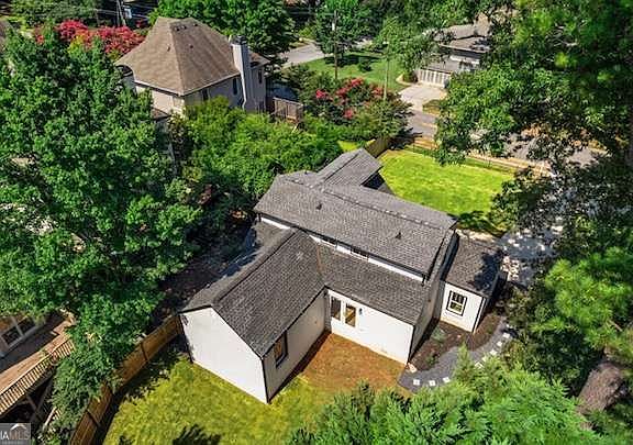 4th image of 525 Medlock Rd