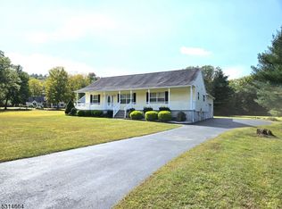 2 Minisink Dr, Montague, NJ 07827