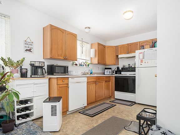 5th image of 35390 Brooten Rd