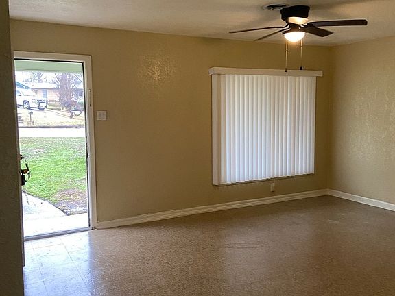 3rd image of 155 POSTWOOD DR