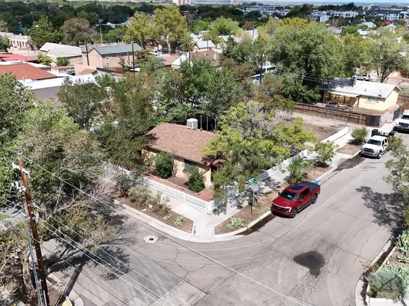 823 5th St SW, Albuquerque, NM 87102