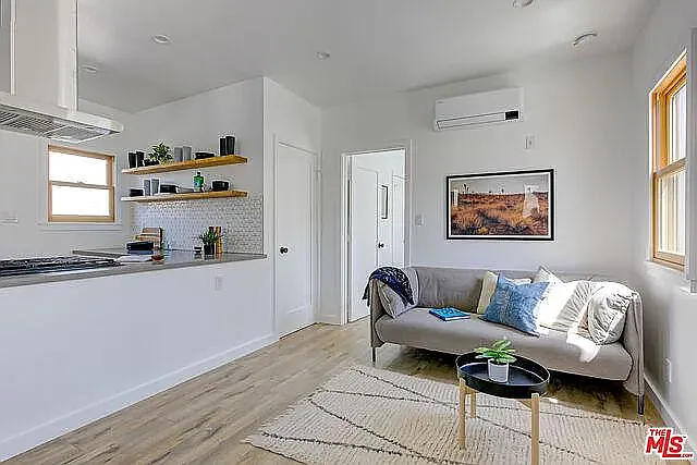 1 bed, 490 sqft, $2,195 — Photo 2