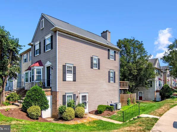 16223 Taconic Cir, Dumfries, VA 22025