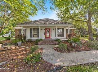 1700 Yvonne Saunier Dr, New Iberia, LA 70560