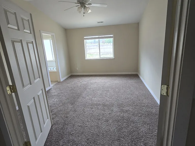 126 Cliff View Cir — Photo 4