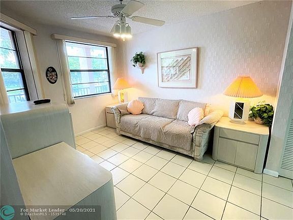 3rd image of 7228 Fairfax Dr #203