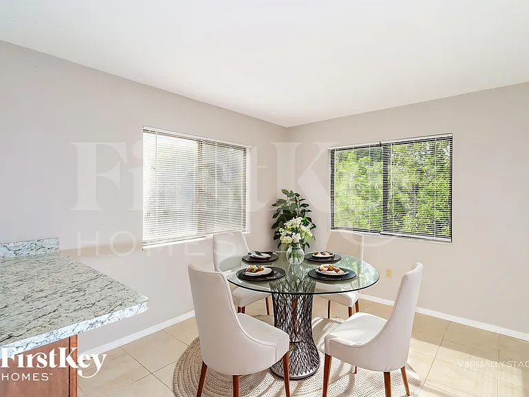 814 Yacolt Rd SE — Photo 7
