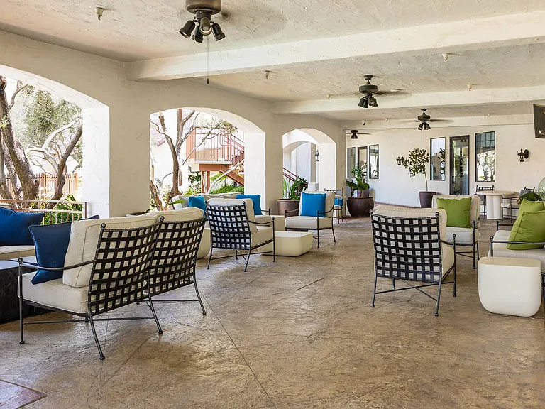 Dominion Courtyard Villas — Photo 34