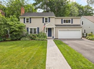 365 Cromwell Dr, Rochester, NY 14610