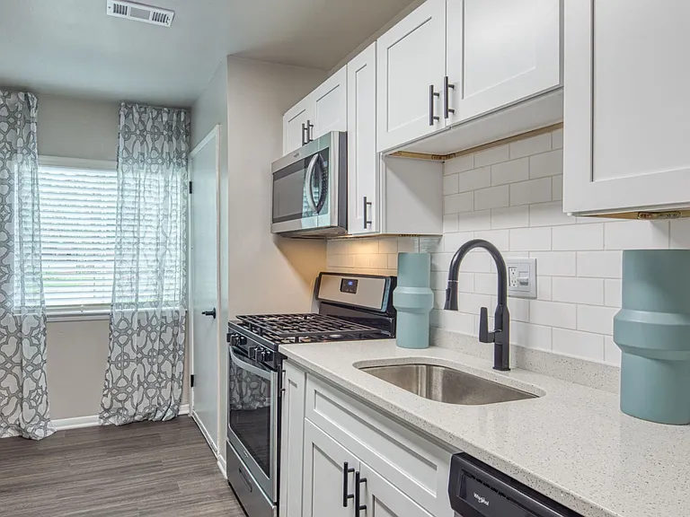 Kitchen with Tile Backsplash