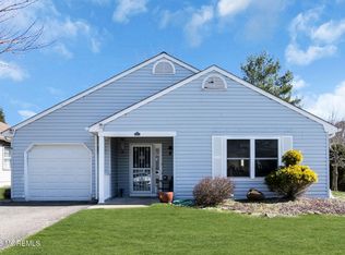 1 Woodchuck Ln, Brick, NJ 08724