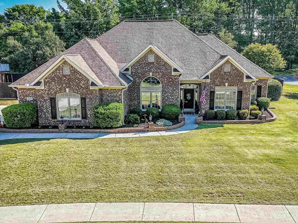 301 Blue Creek Dr, Harvest, AL 35749