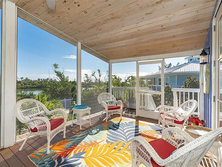 210 Bocilla Dr — Photo 13