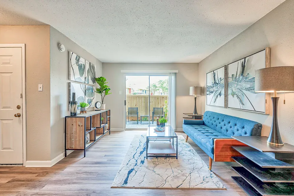 Crescent Wood Apartments — Photo 4