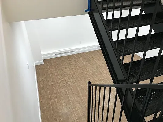 Rented by Salon Realty Corp | media 45