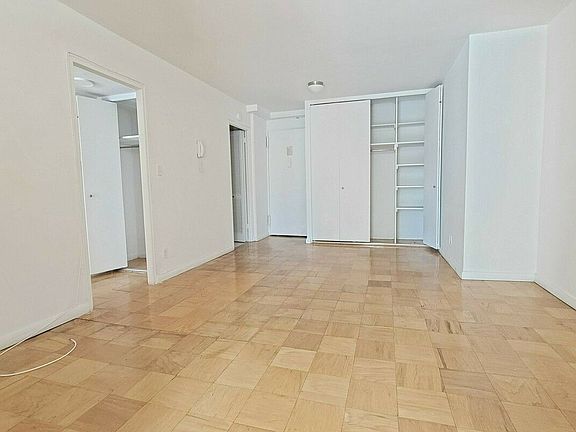 5th image of 245 E 63rd St APT 1918