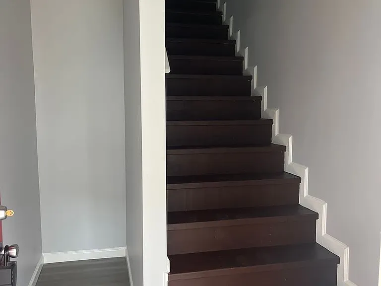 113 W College Street — Photo 10