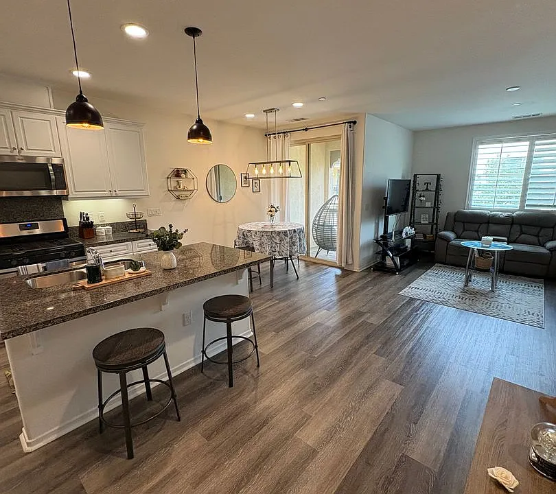 3160 E Yountville Dr #10-D