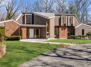 12 Lost Meadow Lane, Port Jefferson, NY 11777