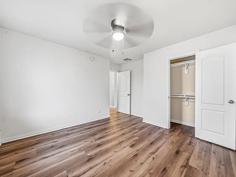 2403 Summers Glen Ct — Photo 18