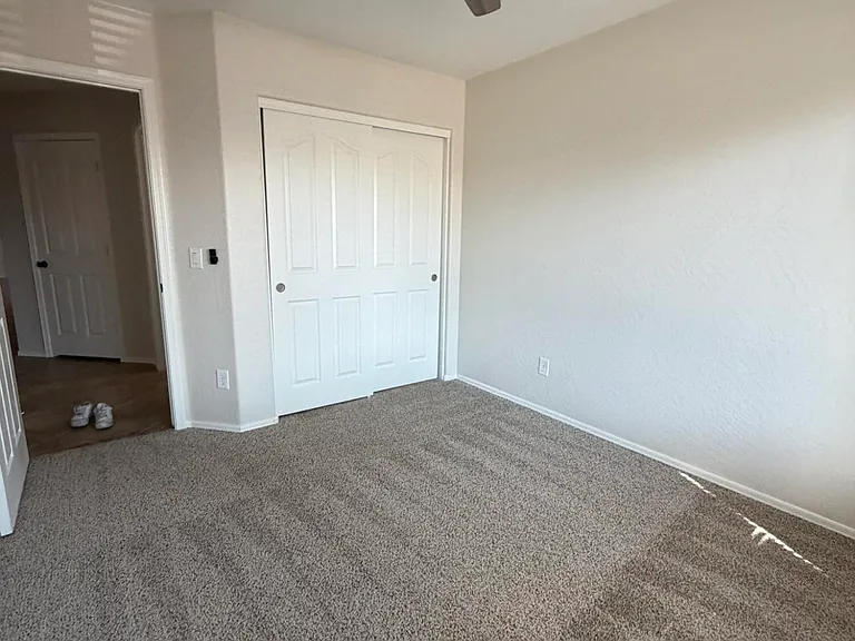 352 W Gascon Rd — Photo 15