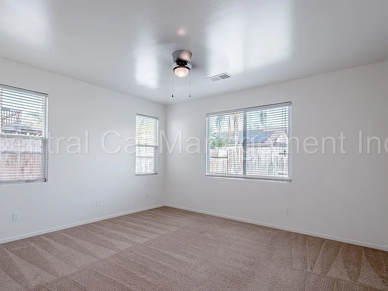 11900 Nebula Ct — Photo 15