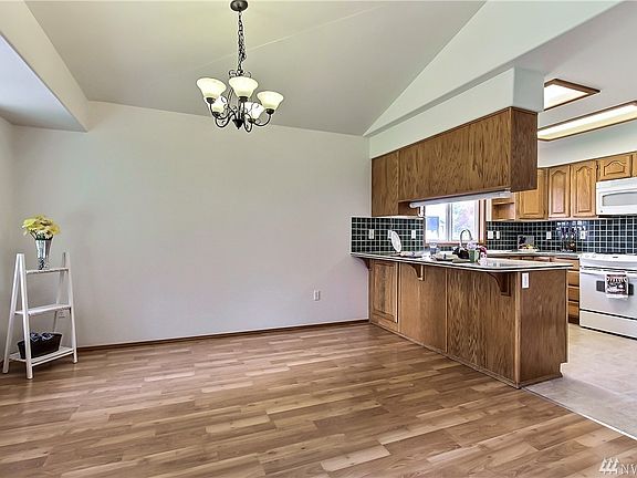 3rd image of 8623 Christa Dr NE