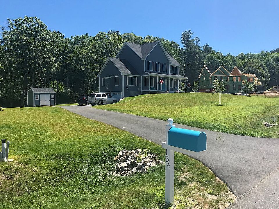 2nd image of 134 Hartford Brook Rd