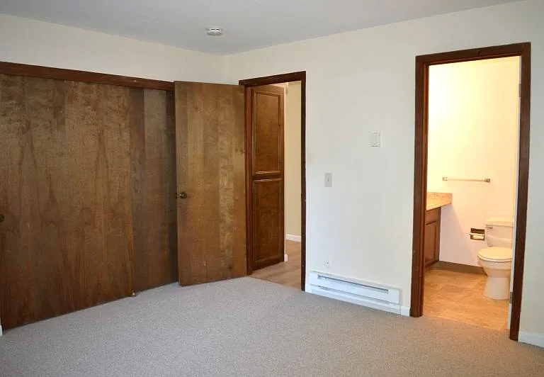 56 Cypress Pl — Photo 9