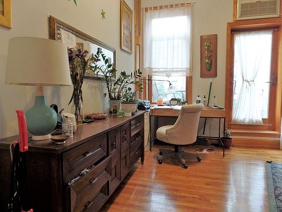 2nd image of 156 W 74th St APT 2D
