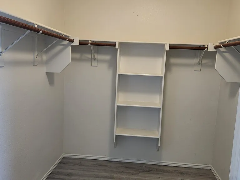 5100 Waterford Dr — Photo 28