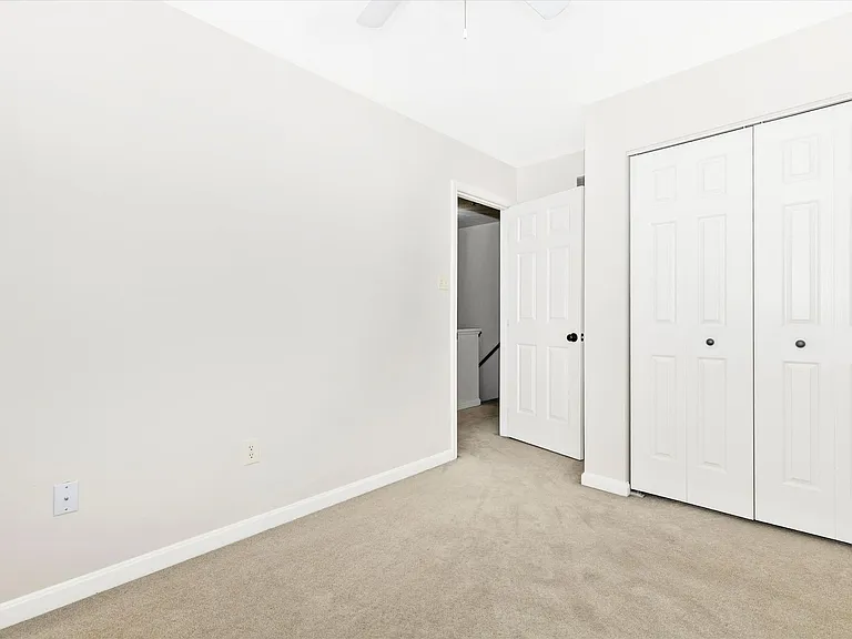 5621 Queen Anne Ct — Photo 29