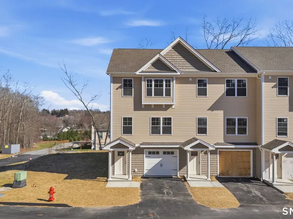 43 Village Crossing #43, East Lyme, CT 06357