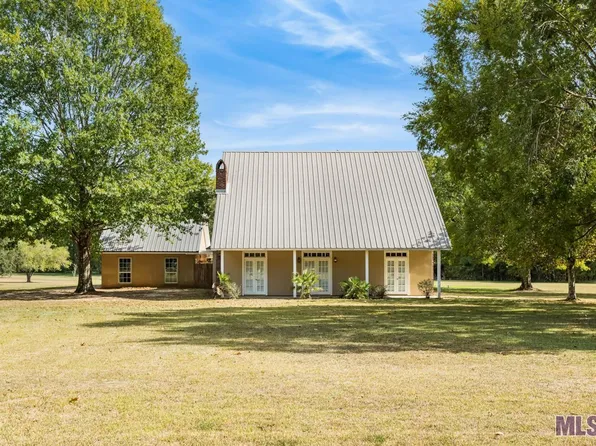 2547 Tom Dr, Slaughter, LA 70777