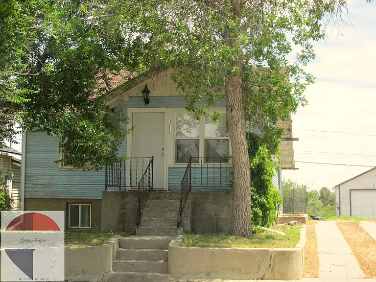 917 S Washington St — Photo 2