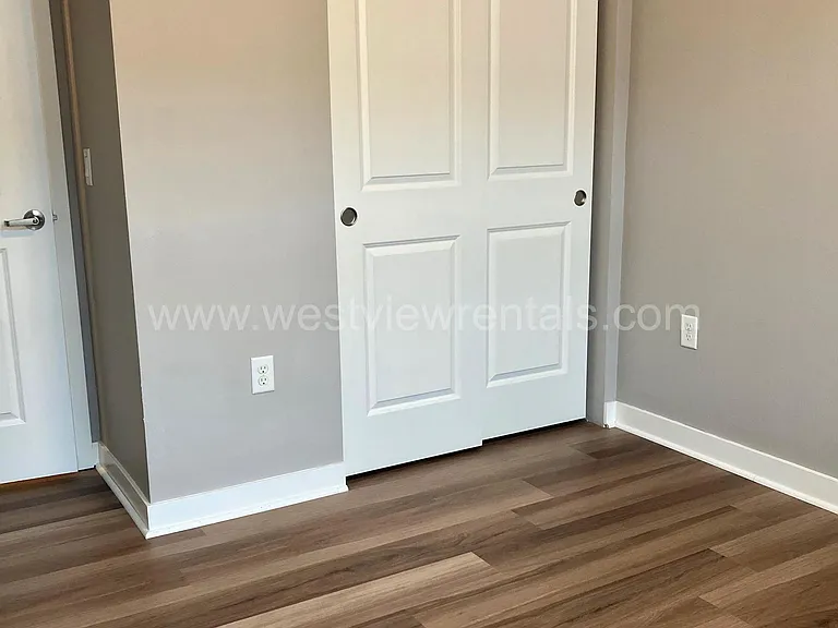 203 E Laurel St — Photo 202