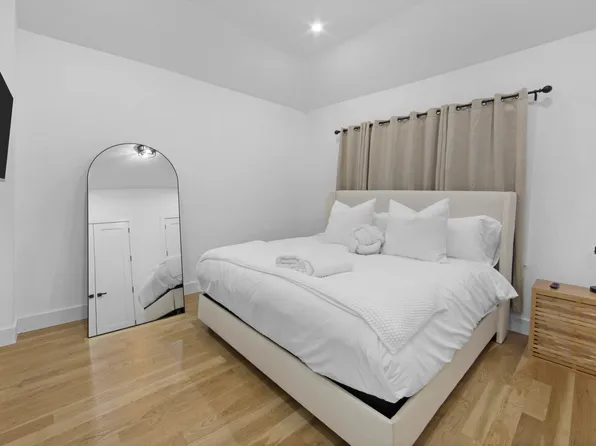 1173 East 43rd Street image 7 of 14