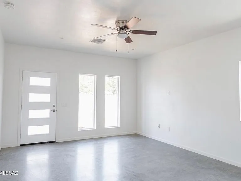 4153 E Bermuda St #2 — Photo 2