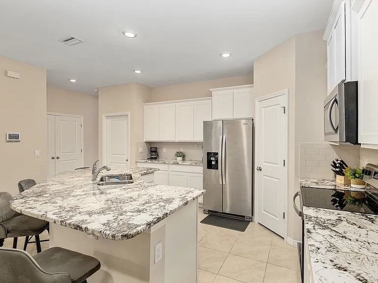 5389 NW 48th Pl — Photo 16