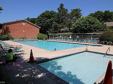1025 Smetana Rd #2 — Photo 25